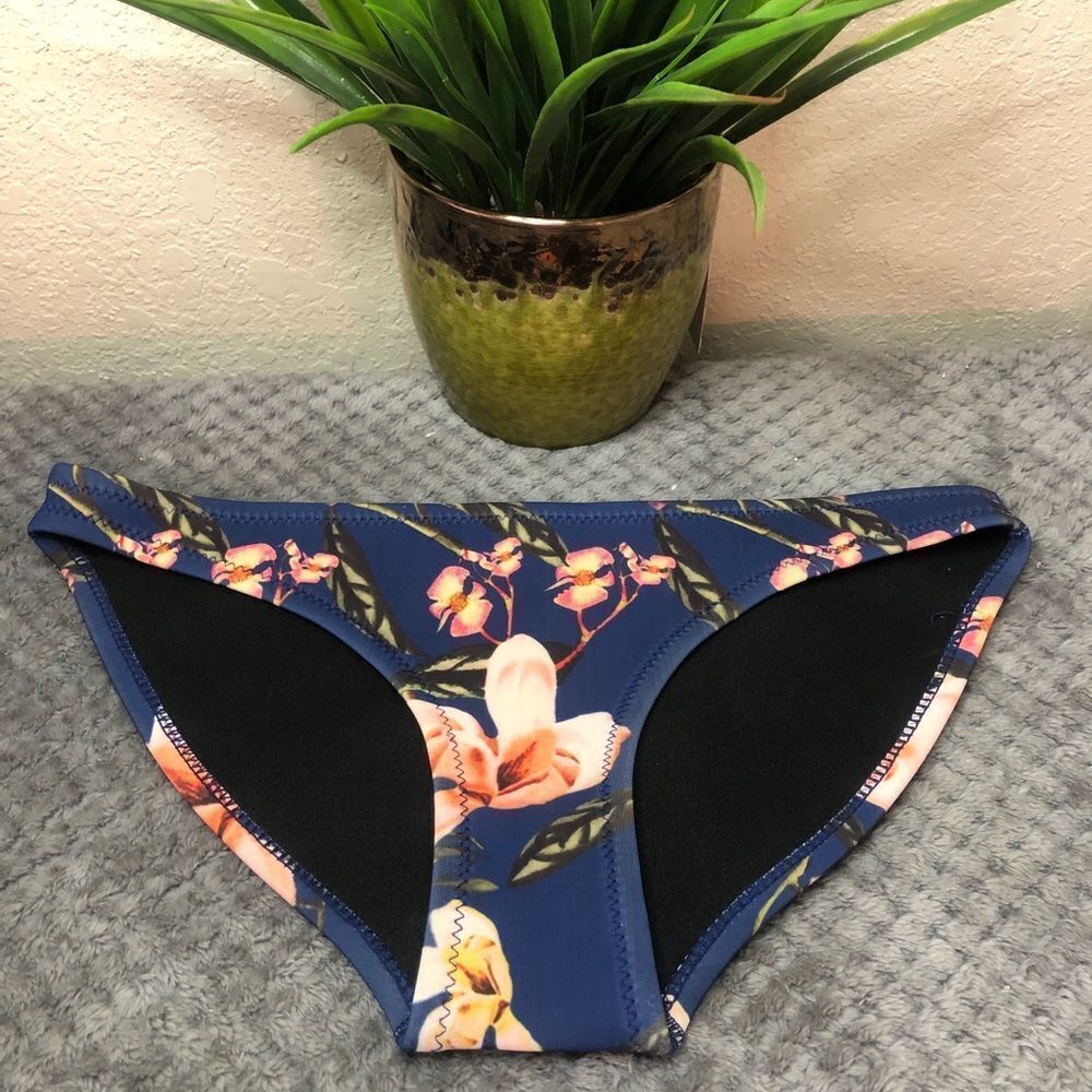 Triangl Swimwear Floral Bikini Bottom - Navy and Black